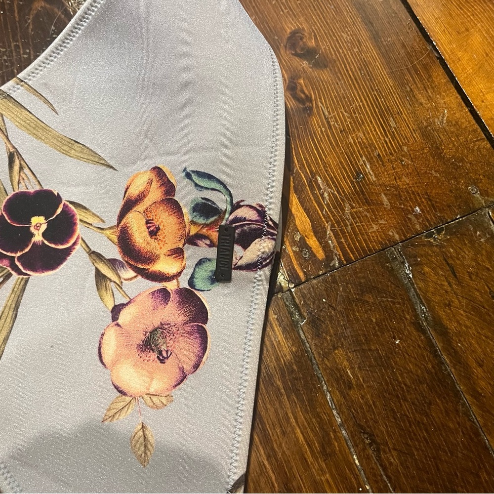 Floral TRIANGL bikini swimsuit size S/XS - Picture 3 of 7